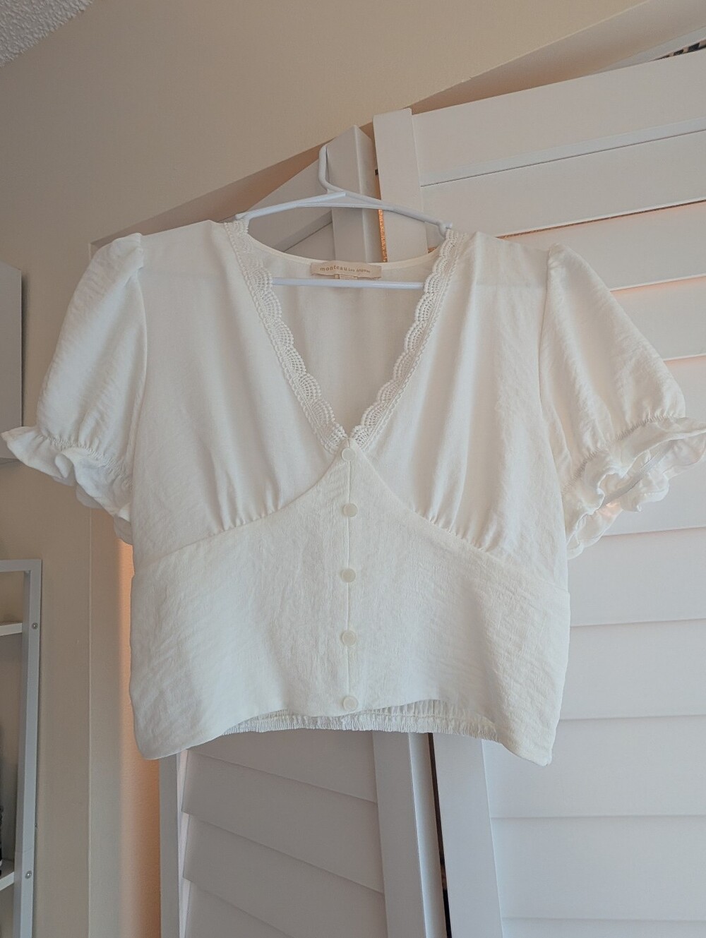 Women’s White V-Neck Button Front Crop Top